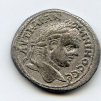 Caracalla (198-217 d.C.): tetradracma zecca di Berytus, Phoenicia coniato tra il 215 e il 217 d.C. (Prieur#1292)