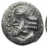 Regno di Persia, Pakor (1 sec. a.C.): obolo, zecca di Istakhr=Persepolis (Van Haaf#598), grammi 0.81, mm 11