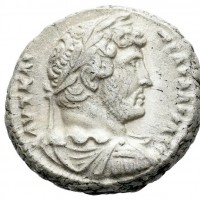 Adriano (117-138 d.C.): tetradracma del 131/132 d.C., zecca di Alessandria in Egitto (RPC#5789), grammi 13.25, mm 23.9. Ottima qualità per il tipo