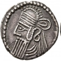 Parthia, Vologases IV (147-191 d.C.): dracma, zecca di Ekbatana (Sellwood#84.132; Shore#434; Sunrise#452), grammi 3,59