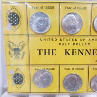 USA: 1/2 dollaro 1964/1969 "Kennedy", confezione da 6 annate differenti. Uno strappetto nella plastica in corrispondenza del 1969