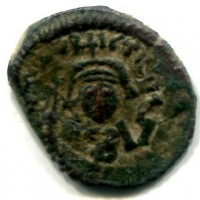 Maurizio Tiberio (582-602 d.C.): 1/2 follis, zecca di Costantinopoli (Sear#497), riconiato
